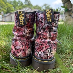 RARE Doc Martens 1460 Made In England Boots//Women size 9 US//Graffiti Print